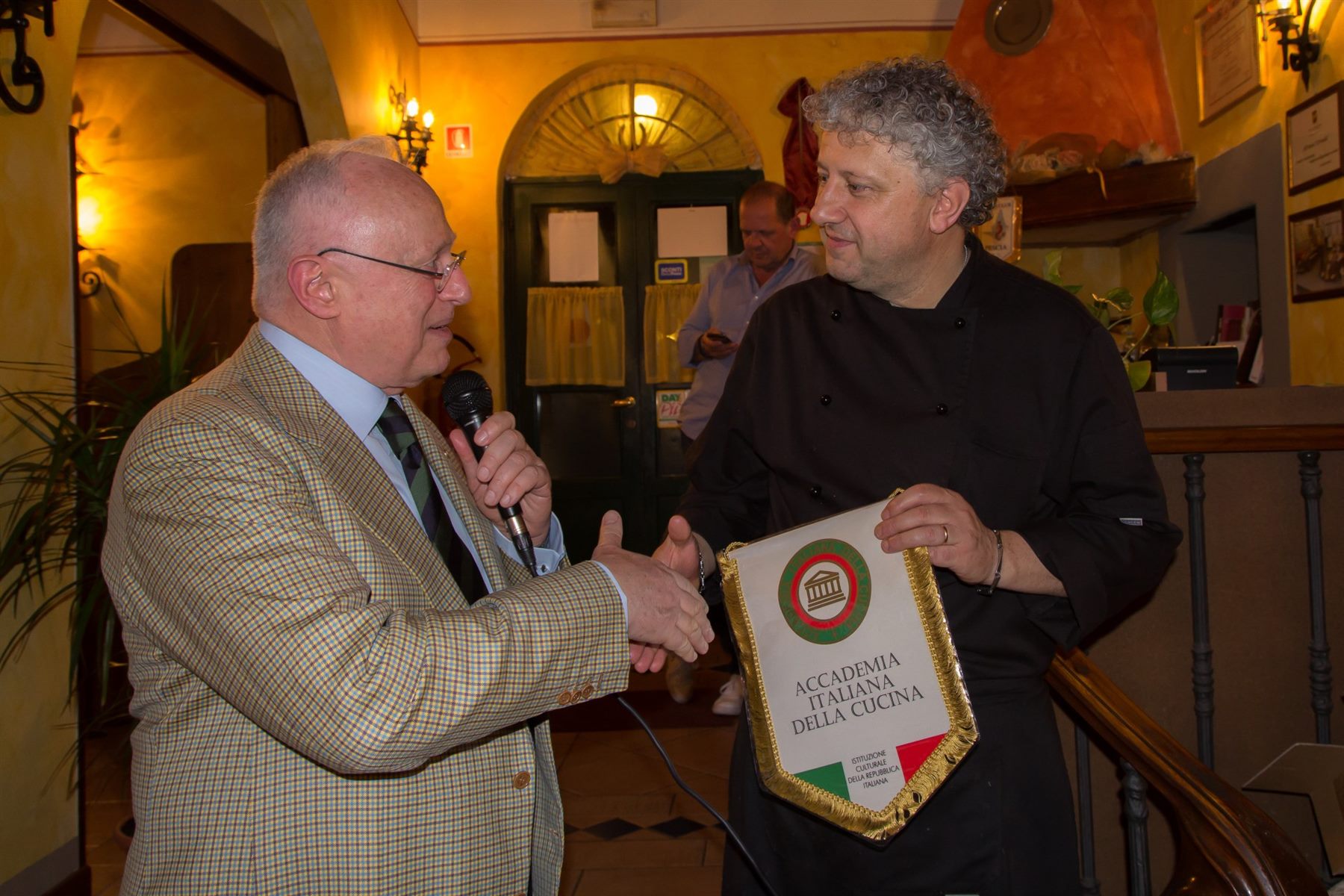 L'ambiente dell'Osteria Il Fornello a Marginone